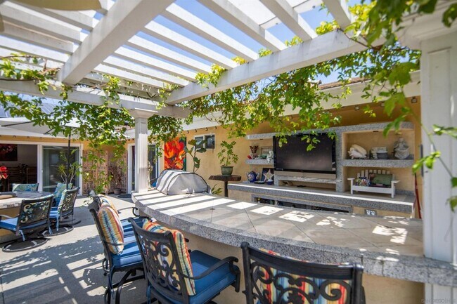 Foto del edificio - 1040 Alameda Blvd