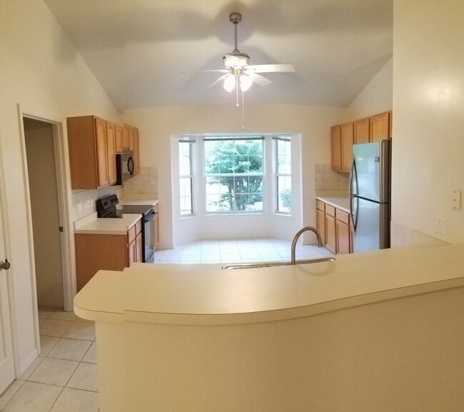 Building Photo - 5290 SW 89th Pl