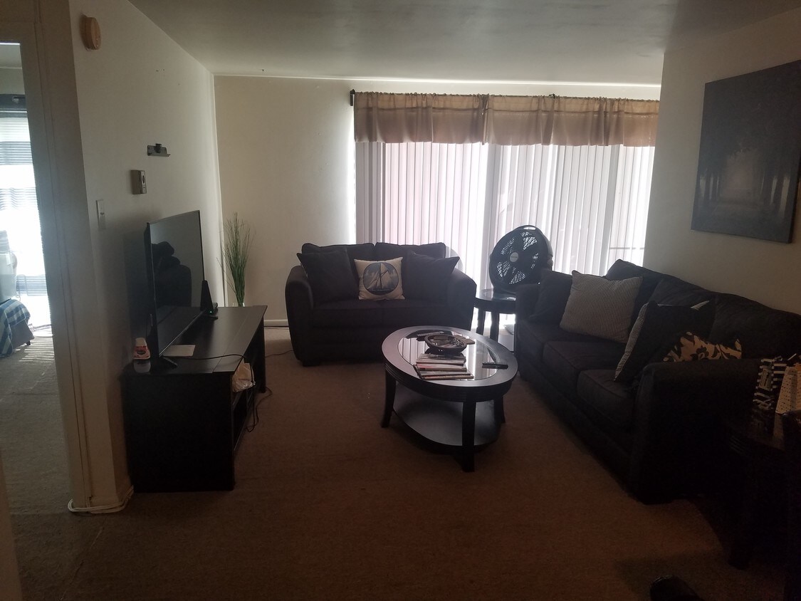 6011 Emerson St, Bladensburg, MD 20710 Condo for Rent in Bladensburg