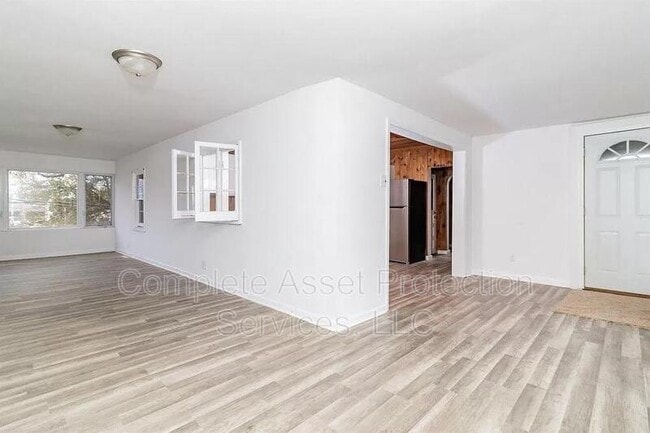 Building Photo - 1431 Brown Ave