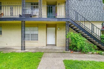 Building Photo - 5201 Curzon Ave