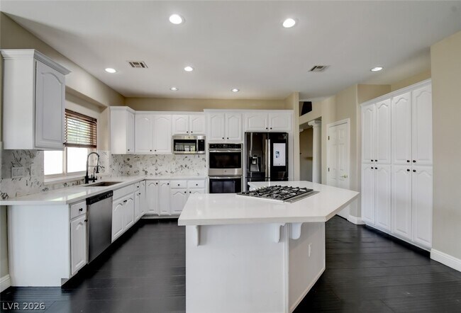 Foto del edificio - 8623 Golden Canyon Rd