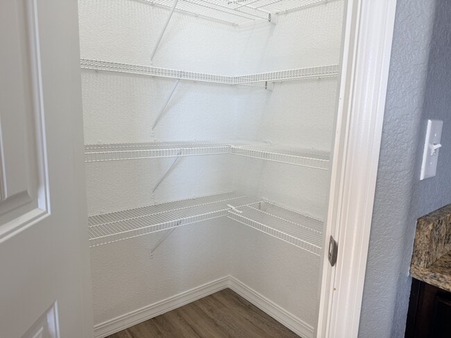 Foto del edificio - 9545 Sand Myrtle Dr