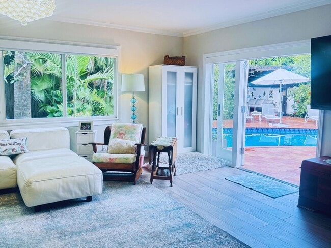 Building Photo - 3209 Norfolk St