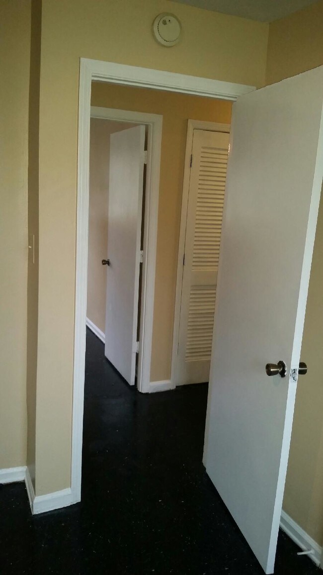 Foto del edificio - 2568 Medford Pl
