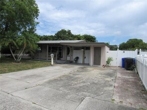 Building Photo - 2016 SW 37th Ave