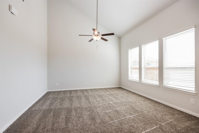 Building Photo - 26032 Babe Ruth Dr