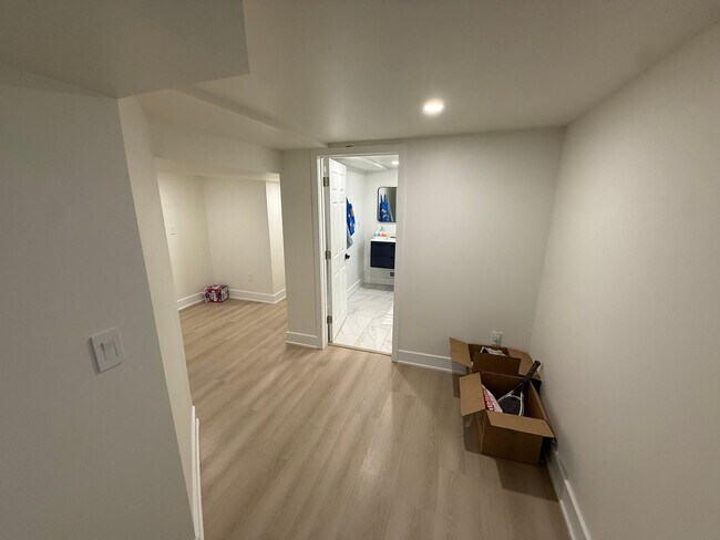 Foto del edificio - Large House in Cherry Hill East for Rent