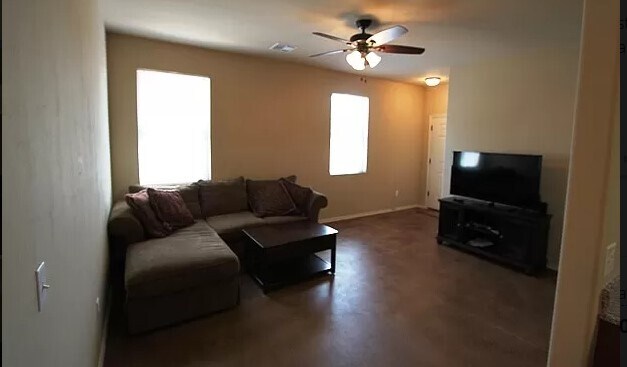 Foto del edificio - 105 Ashley Dr