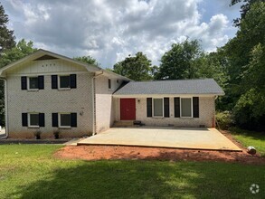 Building Photo - 4977 Rockbridge Rd SW