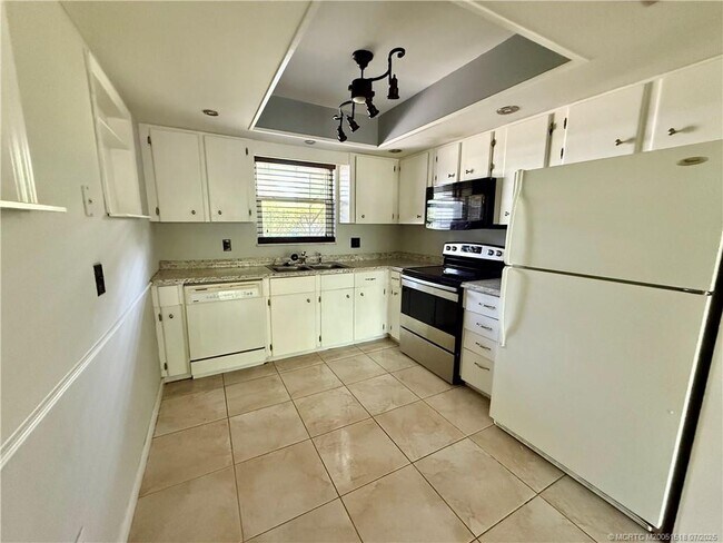 Foto del edificio - 1002 SE 15th Ct