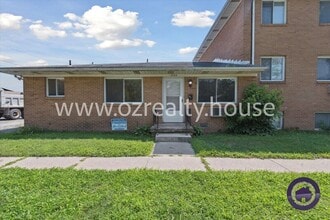 Building Photo - 1733 Christian Ave
