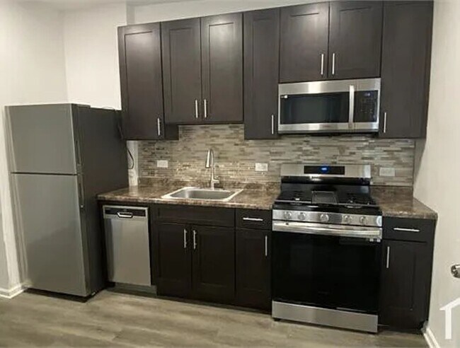 Foto del edificio - Charming 3BR Duplex in Chicago