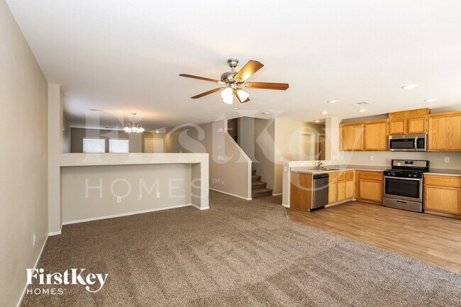 Foto del edificio - 8321 Vickers Canyon St