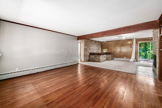 Building Photo - 5293 Ashford Rd