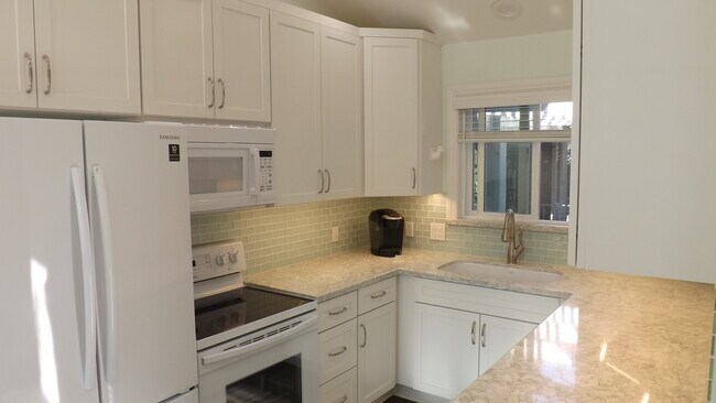Building Photo - 926 Hummingbird Dr