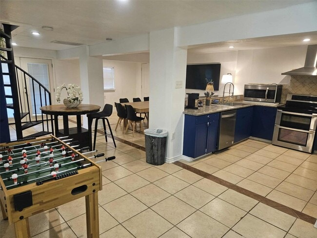 Building Photo - 812 Marlin St