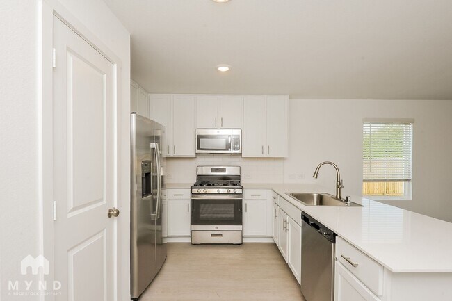 Foto del edificio - 2768 Mistwood Dr