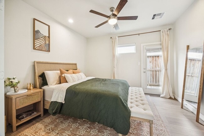 Foto del edificio - 6312 Brighton Oaks Ln