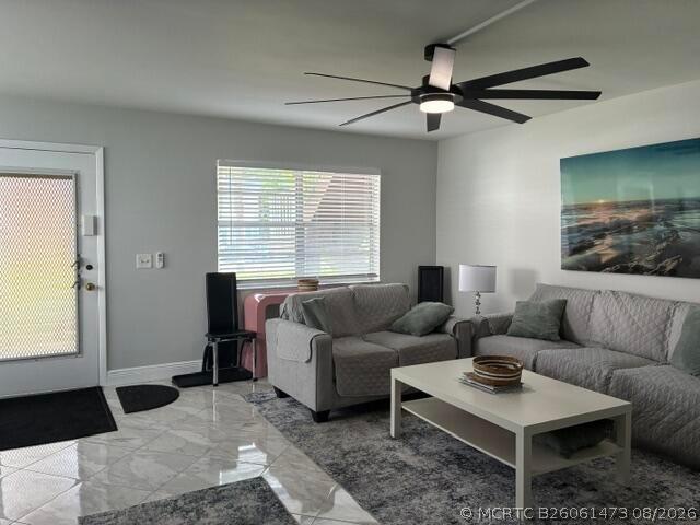 Foto del edificio - 626 Normandy Ln