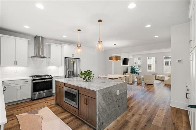 Foto del edificio - 5862 Westin Rd