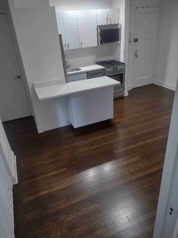 Photo - E. 46th St, Lexington Ave Apartment