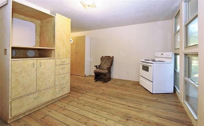 Foto del edificio - 13200 Young