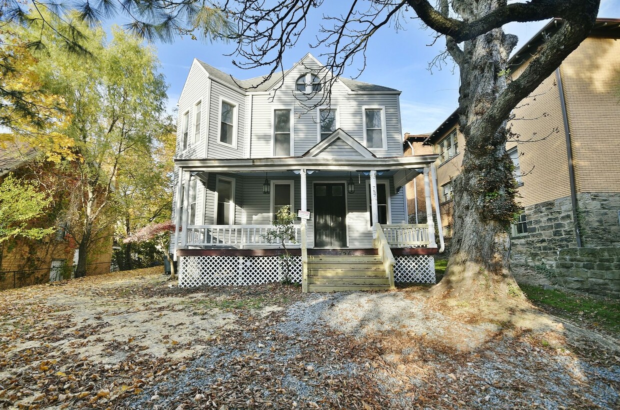 Photo - 757 North Avenue