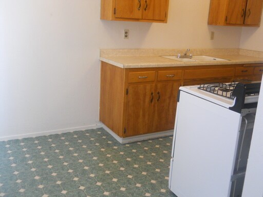 Fotografía del edificio - 9925 Rosedale Hwy