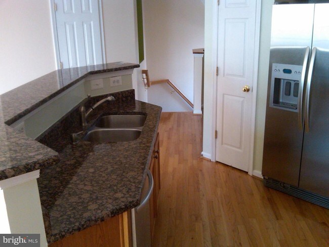 Building Photo - 21125 Camomile Ct