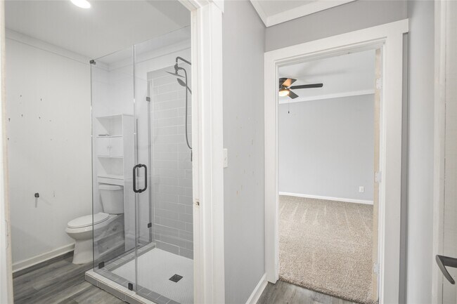 Foto del edificio - 609 Hurst Pl