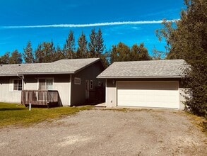 Building Photo - 2751 S Donovan Dr