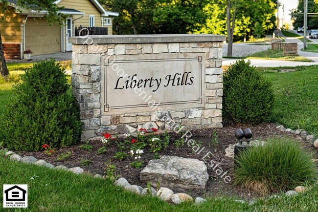 Foto del edificio - 4 bedroom home now available in Liberty Hills subdivision!