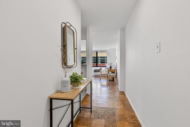 Foto del edificio - 1301 20th St NW