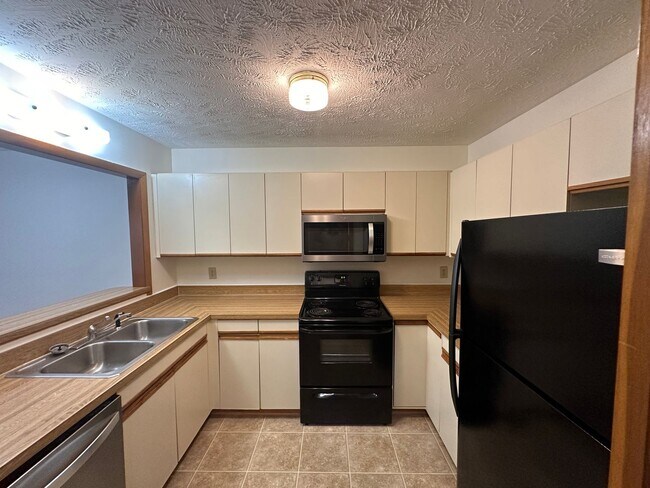 Foto del edificio - 1160 Windham Ct