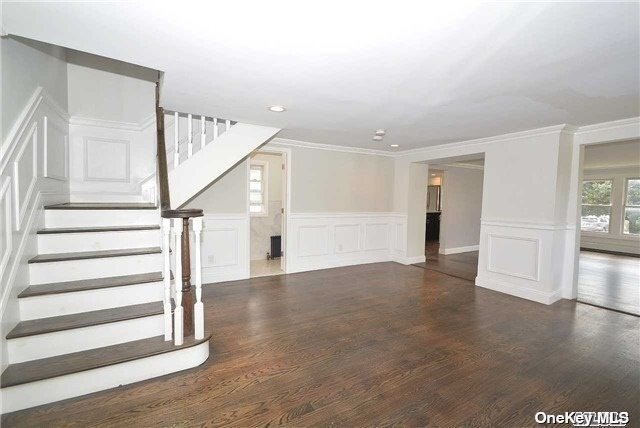Building Photo - 75 Nassau Rd
