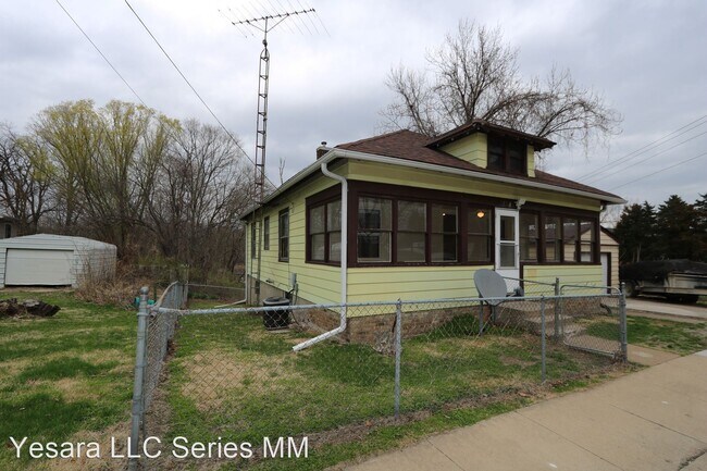 Building Photo - 2 br, 1 bath House - 1224 Washington St