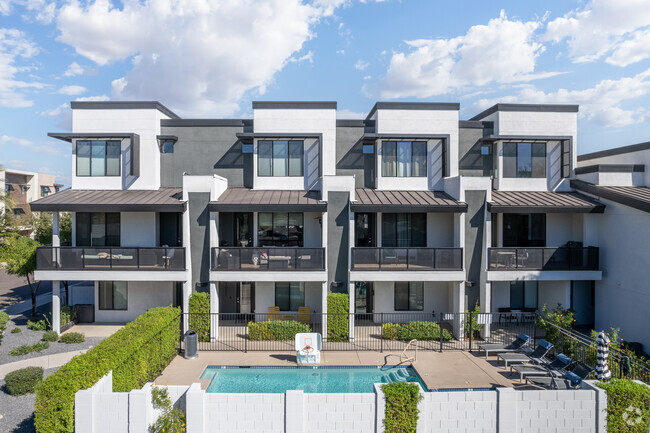 Building Photo - Old Town South Condominiums