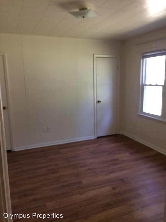 Foto del edificio - 1 br, 1 bath Room For Rent - 1405 S Rogers St