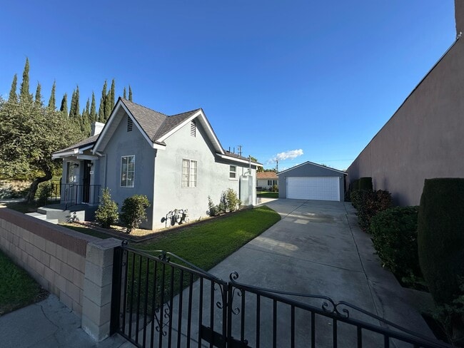 House - 5412 Baldwin Ave