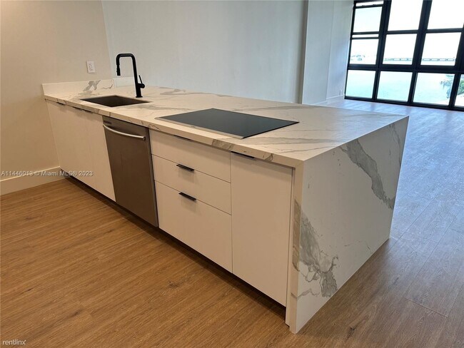 Building Photo - 2 br, 2 bath Condo - 1865 Brickell Ave Apt...