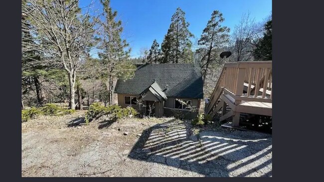 Foto del edificio - Perfect Cabin with Driveway and Carport.