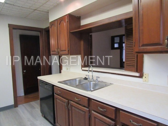 Foto del edificio - 2032 Hood Ave