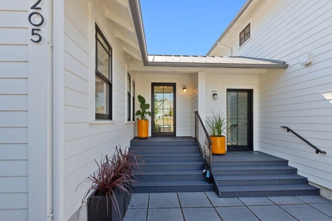 Foto del edificio - 2Bd/1Ba Seattle Duplex