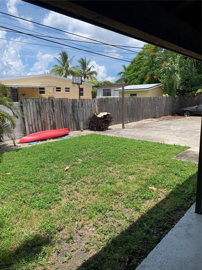 Foto del edificio - 8331 SW 31st St