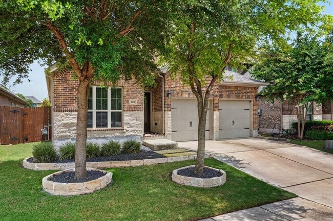 Building Photo - 209 Lacey Oak Lp