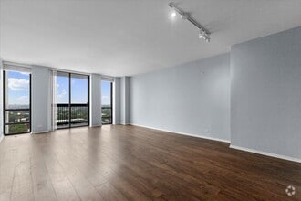 Building Photo - 1660 W Lasalle Dr
