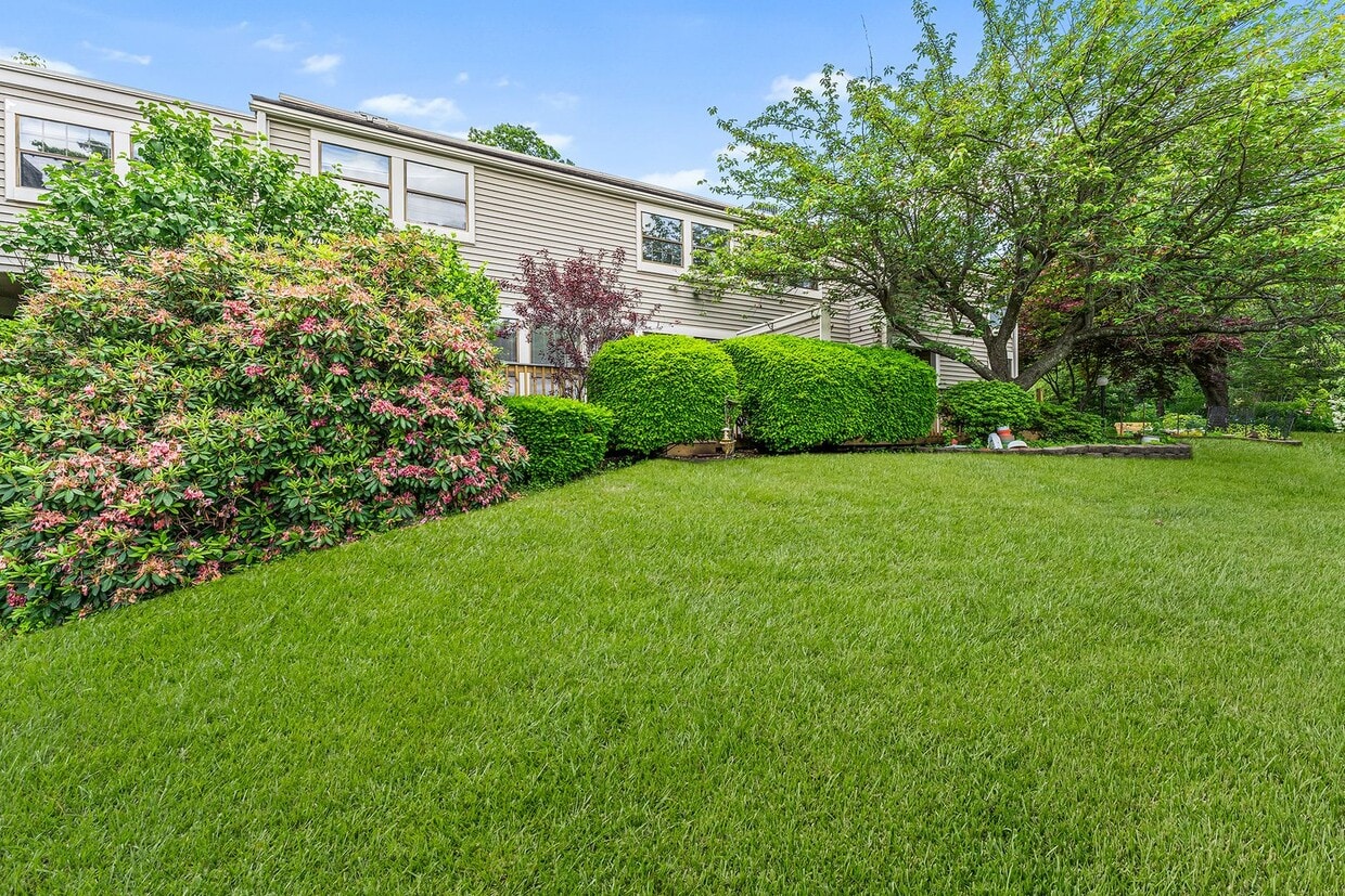 Photo - 3 Clemens Ct (Rocky Hill, CT)