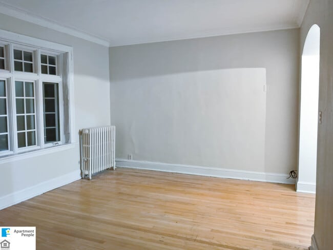 Building Photo - 1456 Oak Ave