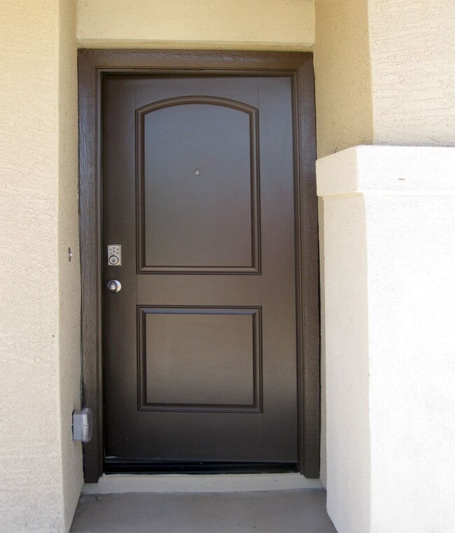 Building Photo - Four Bedroom home for rent in Magma Ranch for under $2000.00